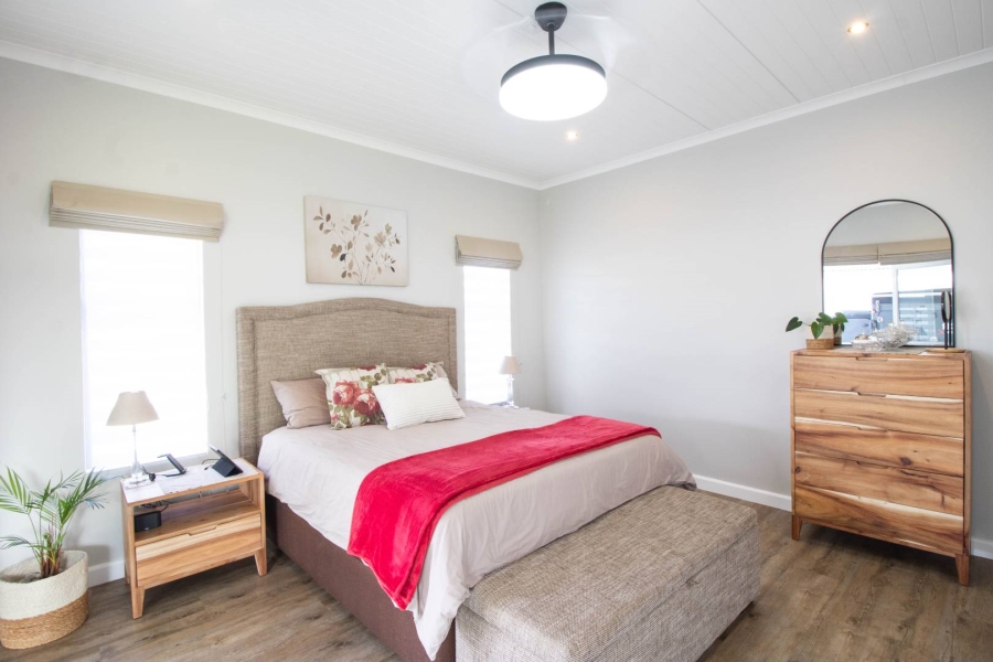 3 Bedroom Property for Sale in Sandbaai Western Cape